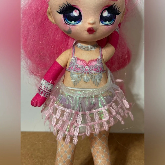 5/$25
Na Na Na Surprise Teens Series 1 COCO VON SPARKLE Flamingo Doll 11" - Picture 4 of 13